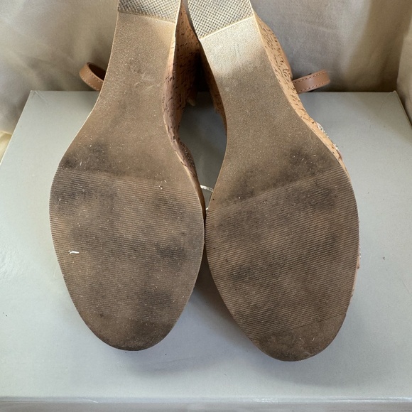 Material Girl MMG Bretta Wedge Women's SIZE 6 - Picture 8 of 8